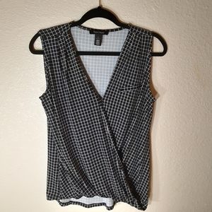 White House/Black Market Grid Pattern Print Size S